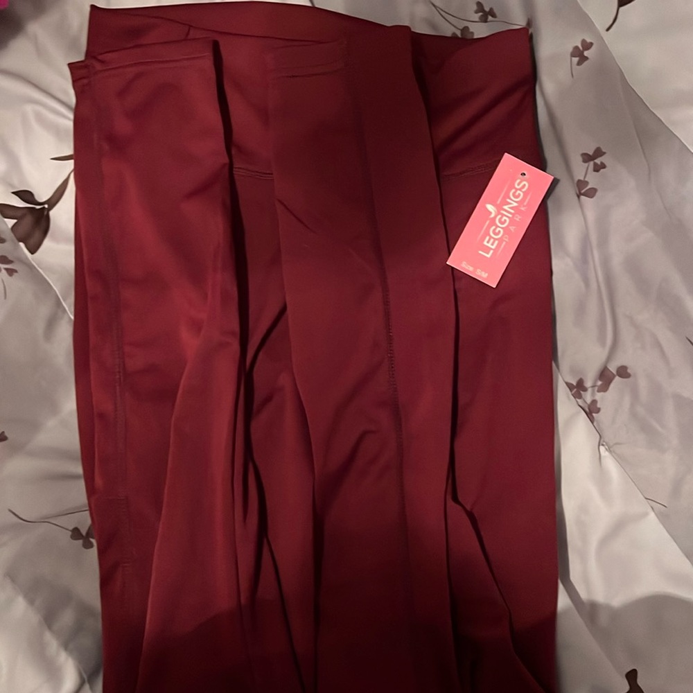 NWT Leggings Park Burgundy Leggings Size Women’s S/M